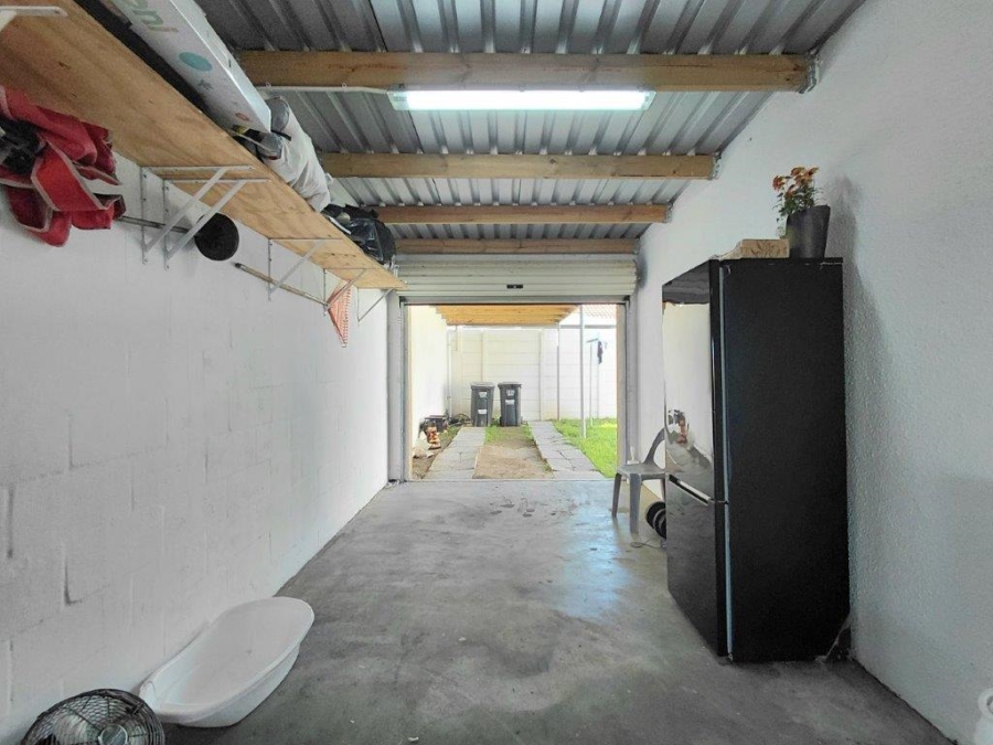2 Bedroom Property for Sale in Victoria Park Western Cape